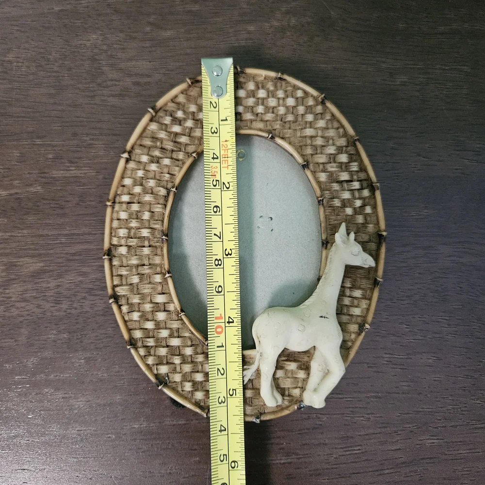 Vintage African Empire Woven‎ Giraffe Oval Picture Frame - 2x3
